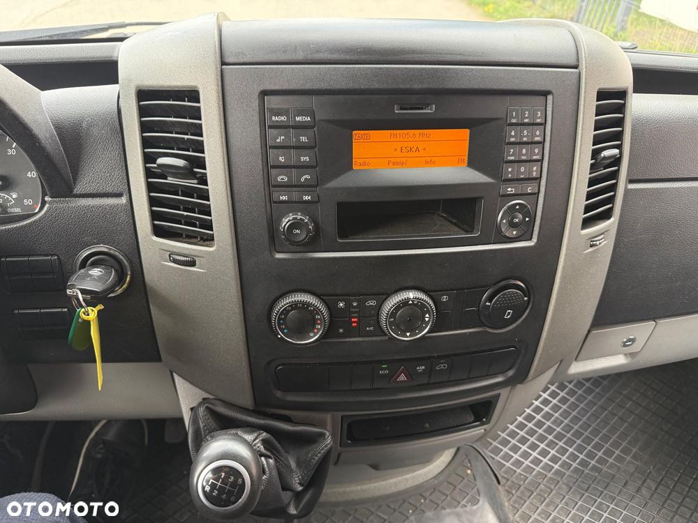 Mercedes-Benz Sprinter 316 CDI, 2.2 163KM, Kontener + winda, Zadbany - 19