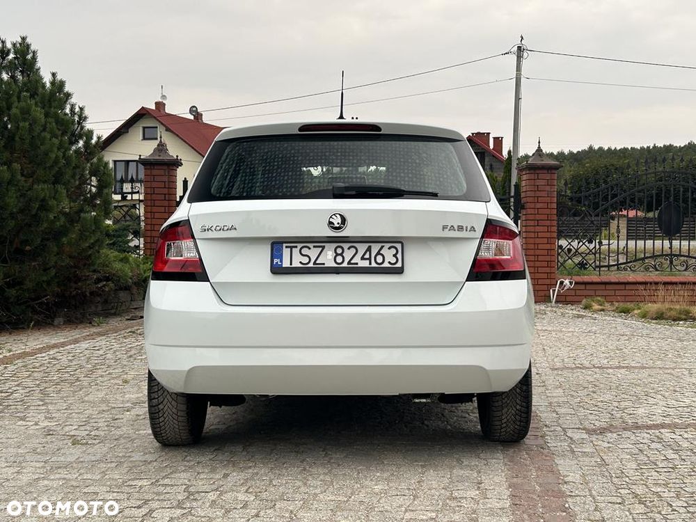 Skoda Fabia - 11