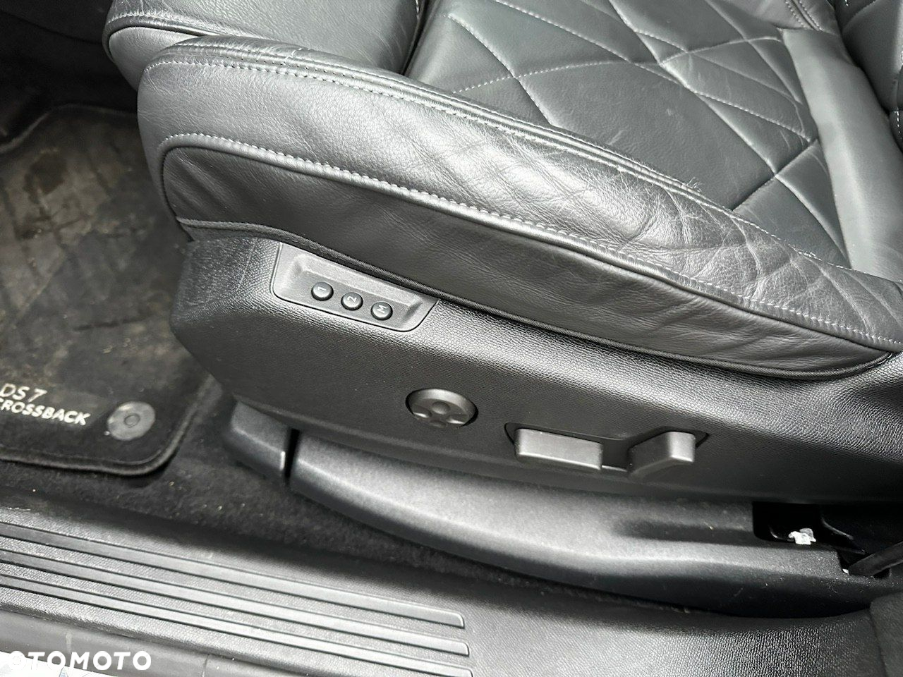 DS Automobiles DS 7 Crossback - 11