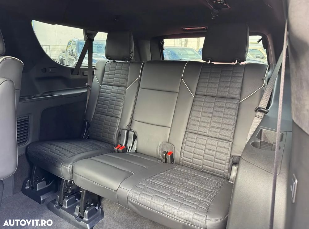 Cadillac Escalade - 14