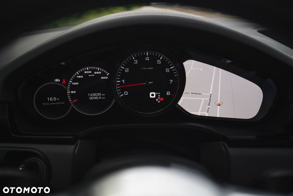 Porsche Cayenne S - 14