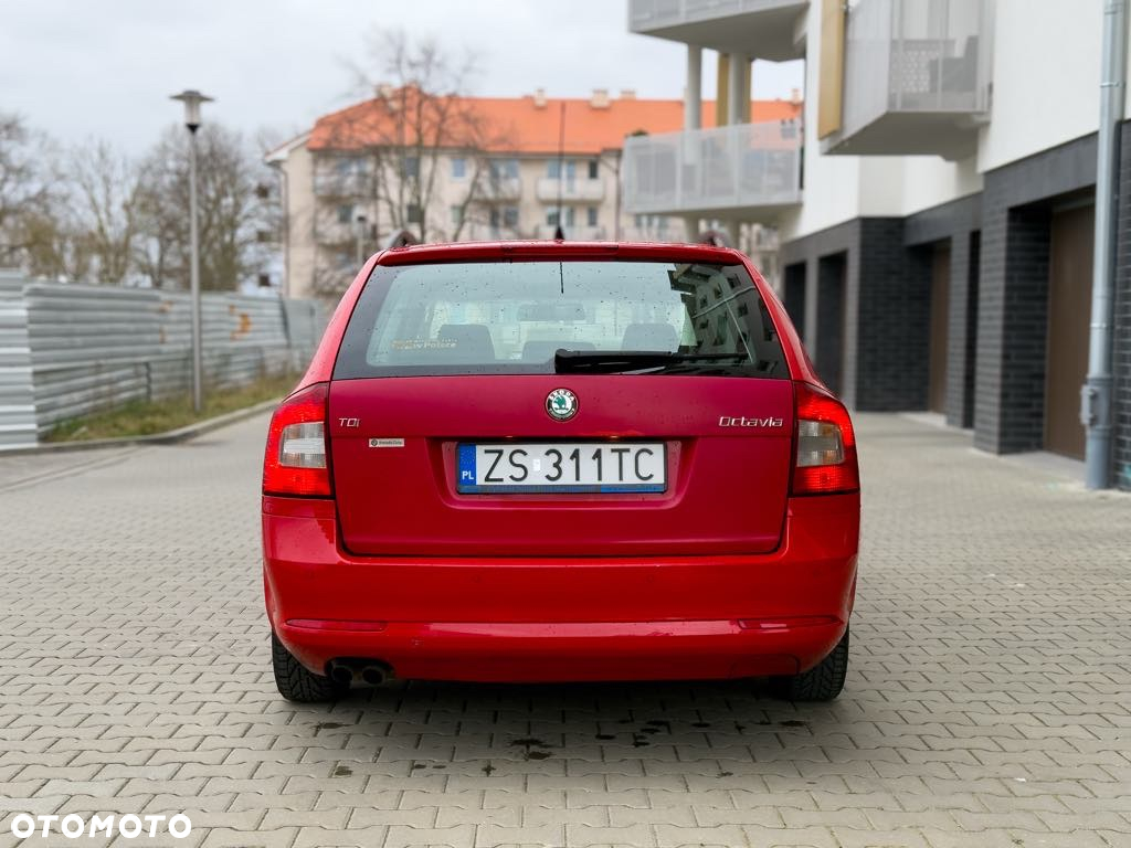 Skoda Octavia 2.0 TDI Ambiente - 10