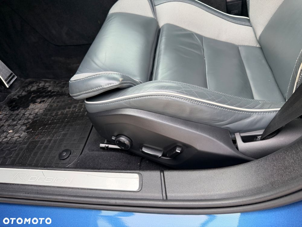 Volvo S60 T6 AWD Geartronic RDesign - 33