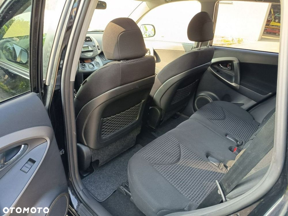 Toyota RAV4 - 7