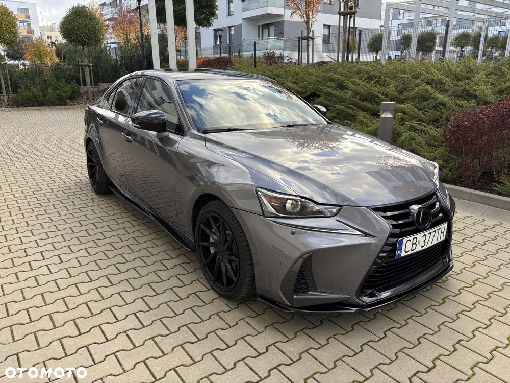 Lexus Is