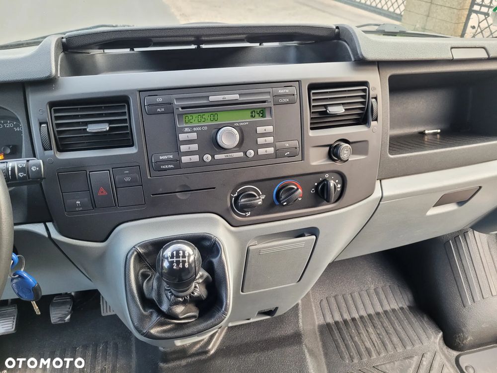 Ford Transit - 10