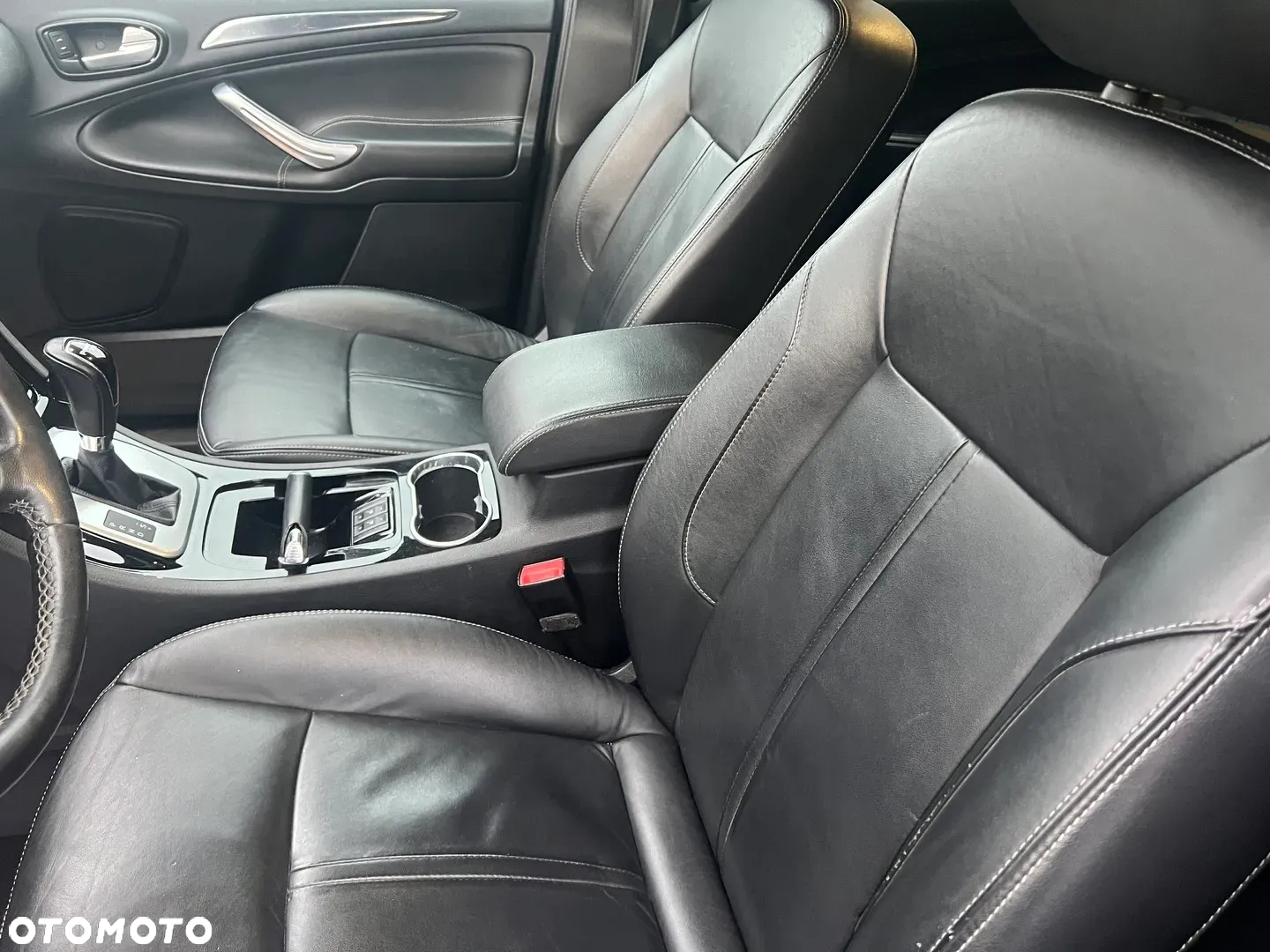 Ford S-Max - 10
