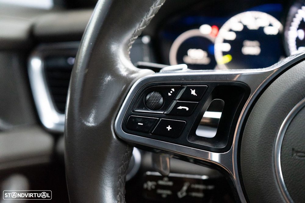 Porsche Panamera Sport Turismo 4 E-Hybrid - 39