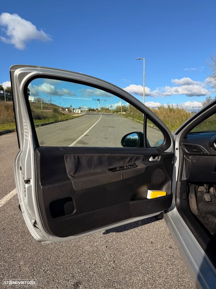 Peugeot 207 1.4 HDi Urban - 17