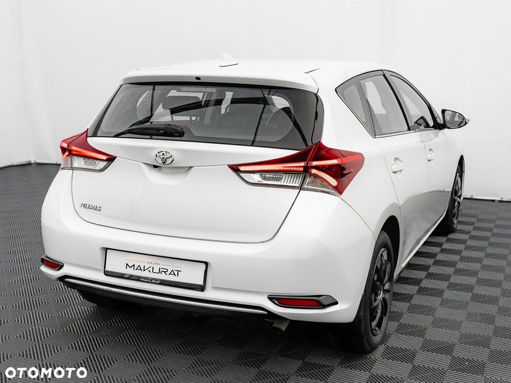 Toyota Auris 1.6 Premium - 6