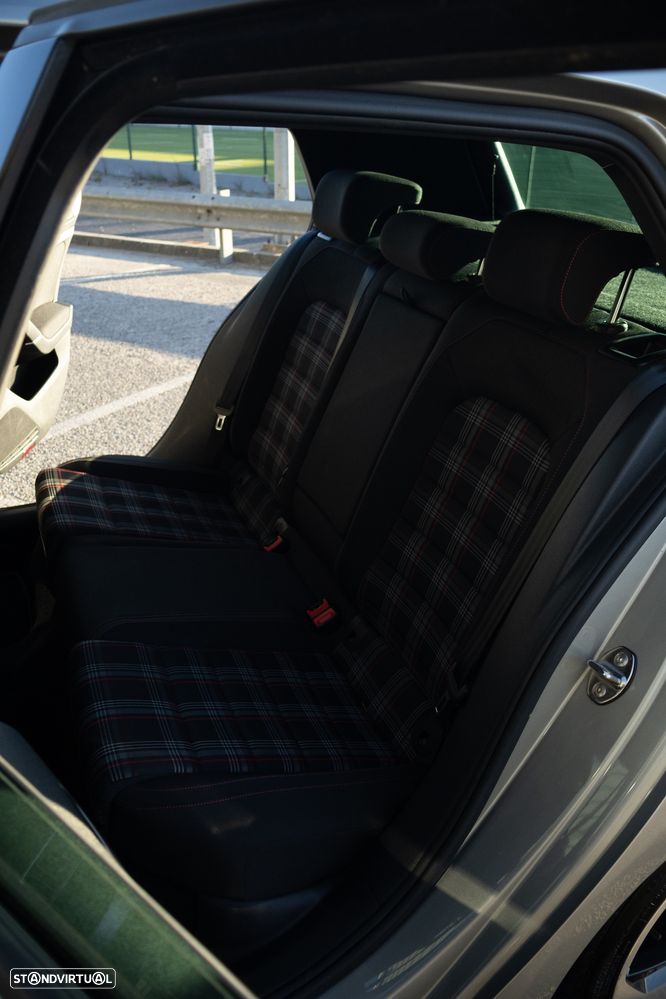 VW Golf GTI (BlueMotion ) DSG - 15