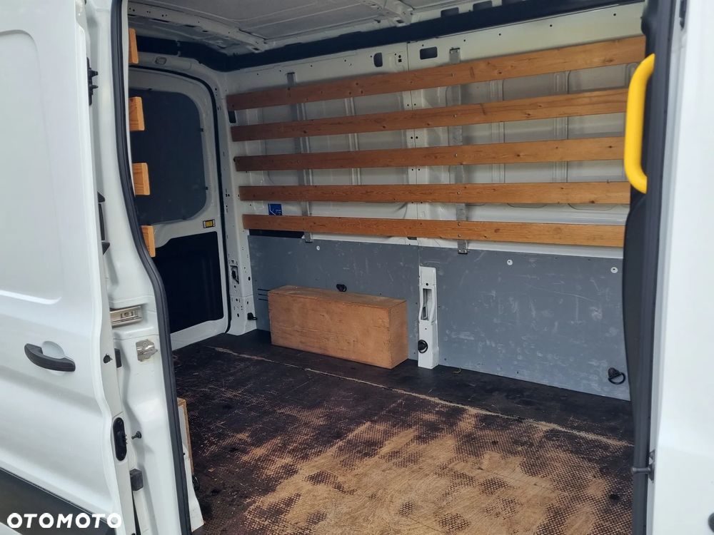 Ford Transit - 18