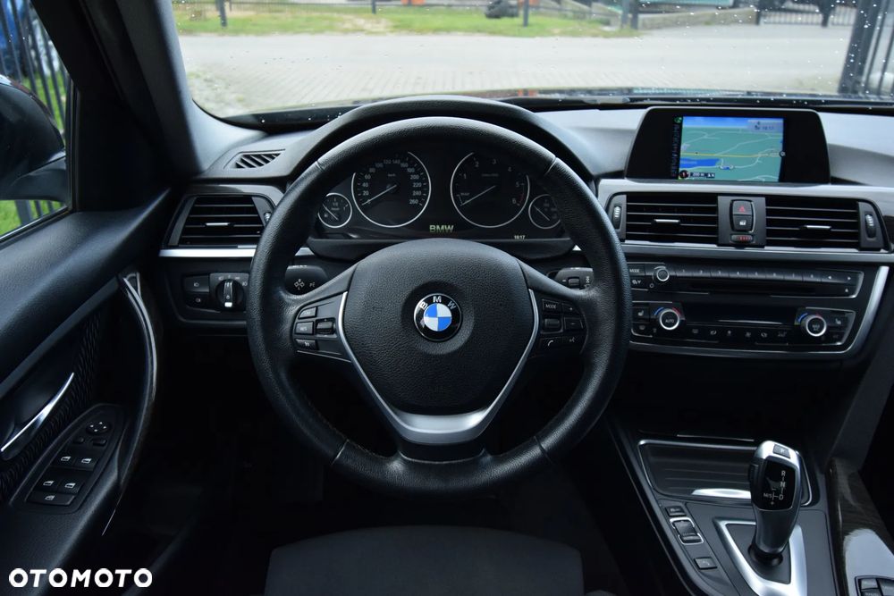 BMW Seria 3 - 24