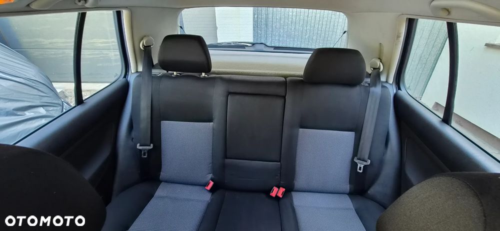 Volkswagen Golf - 11