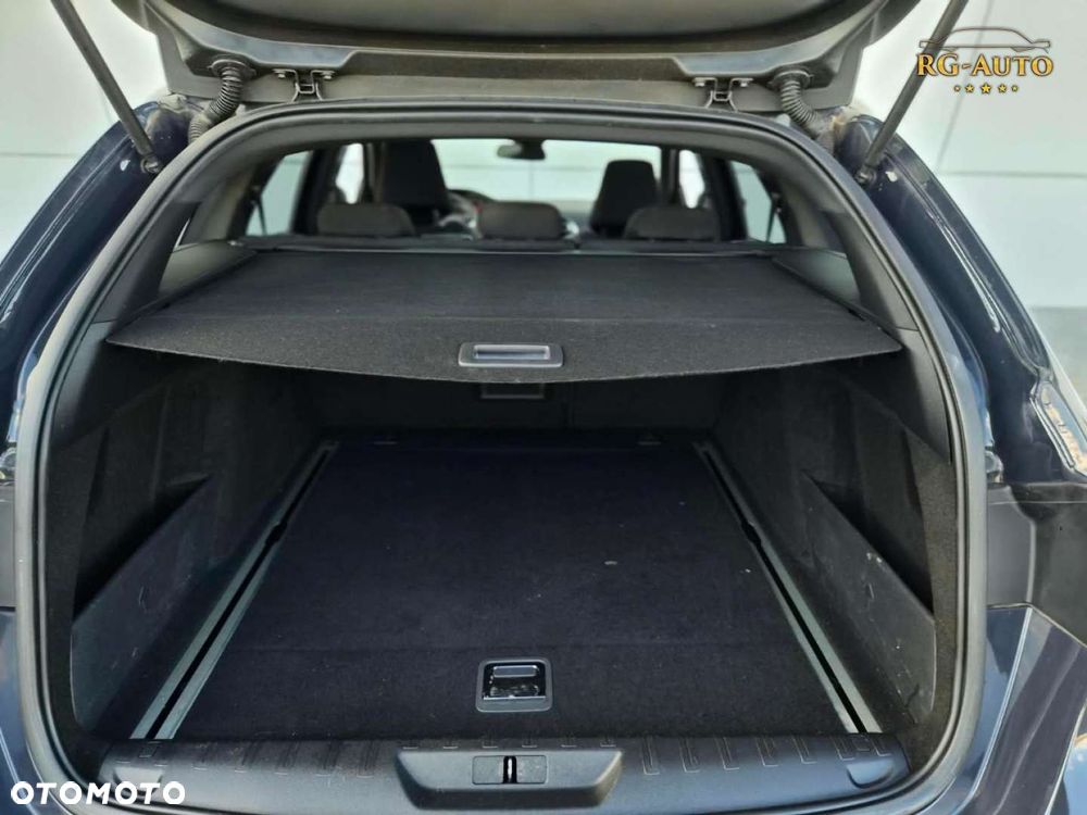 Peugeot 308 - 40