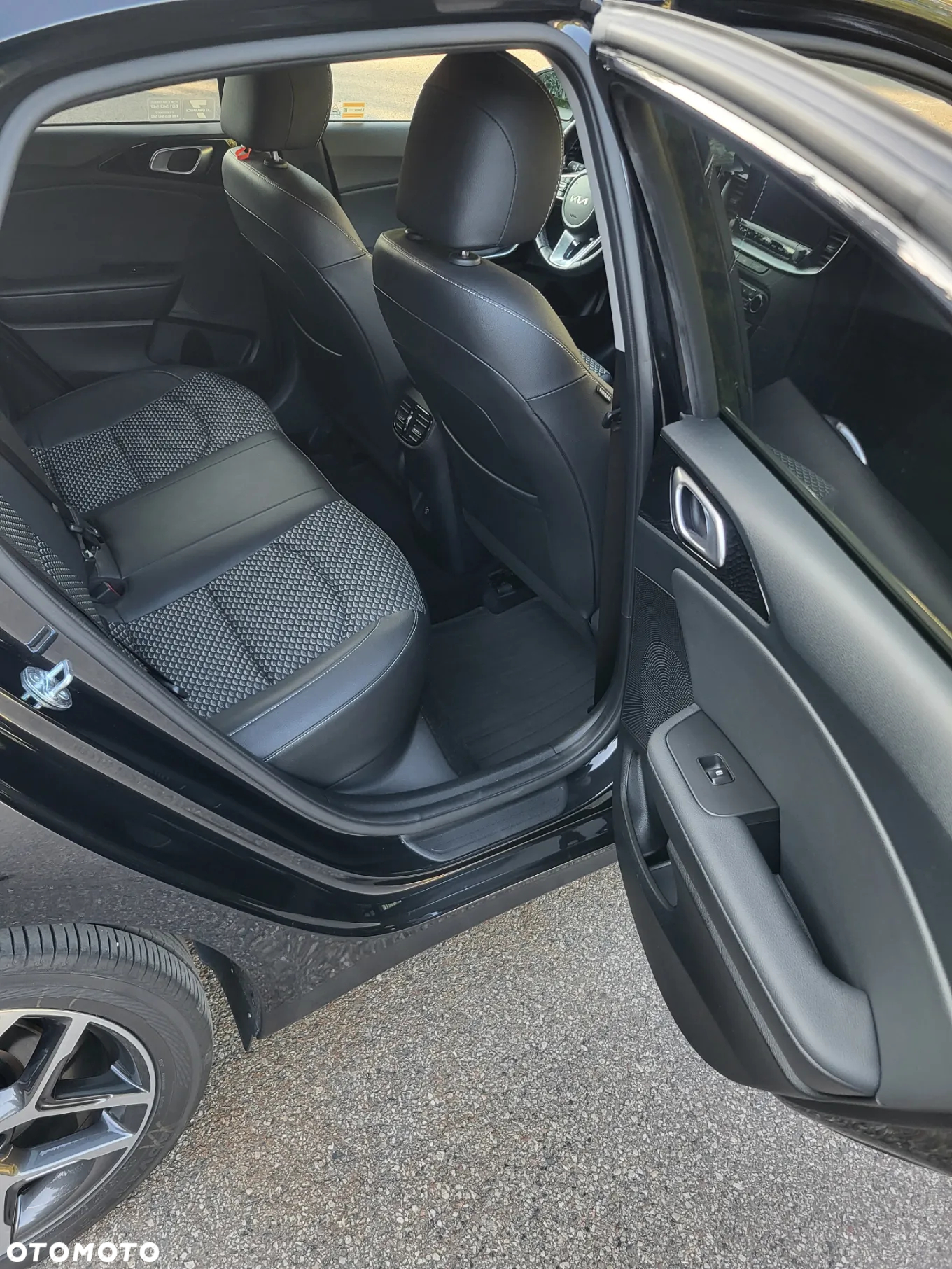 Kia Ceed 1.5 T-GDI Business Line - 25