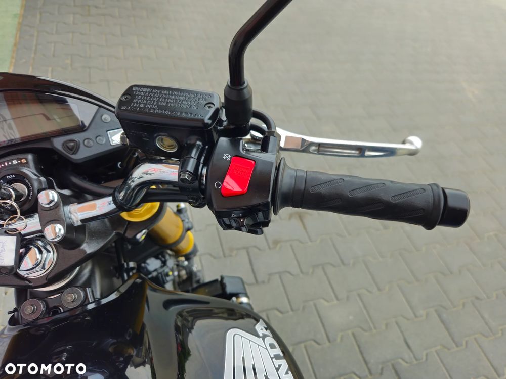 Honda CB - 23