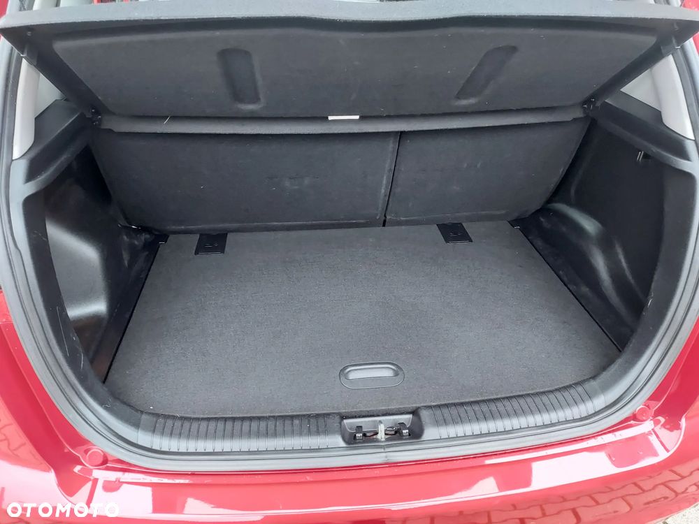 Kia Venga 1.6 L - 11