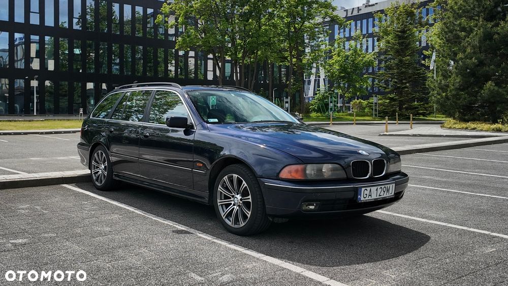 BMW Seria 5 520i - 2