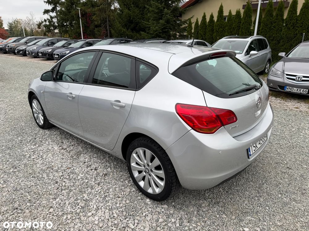 Opel Astra - 16