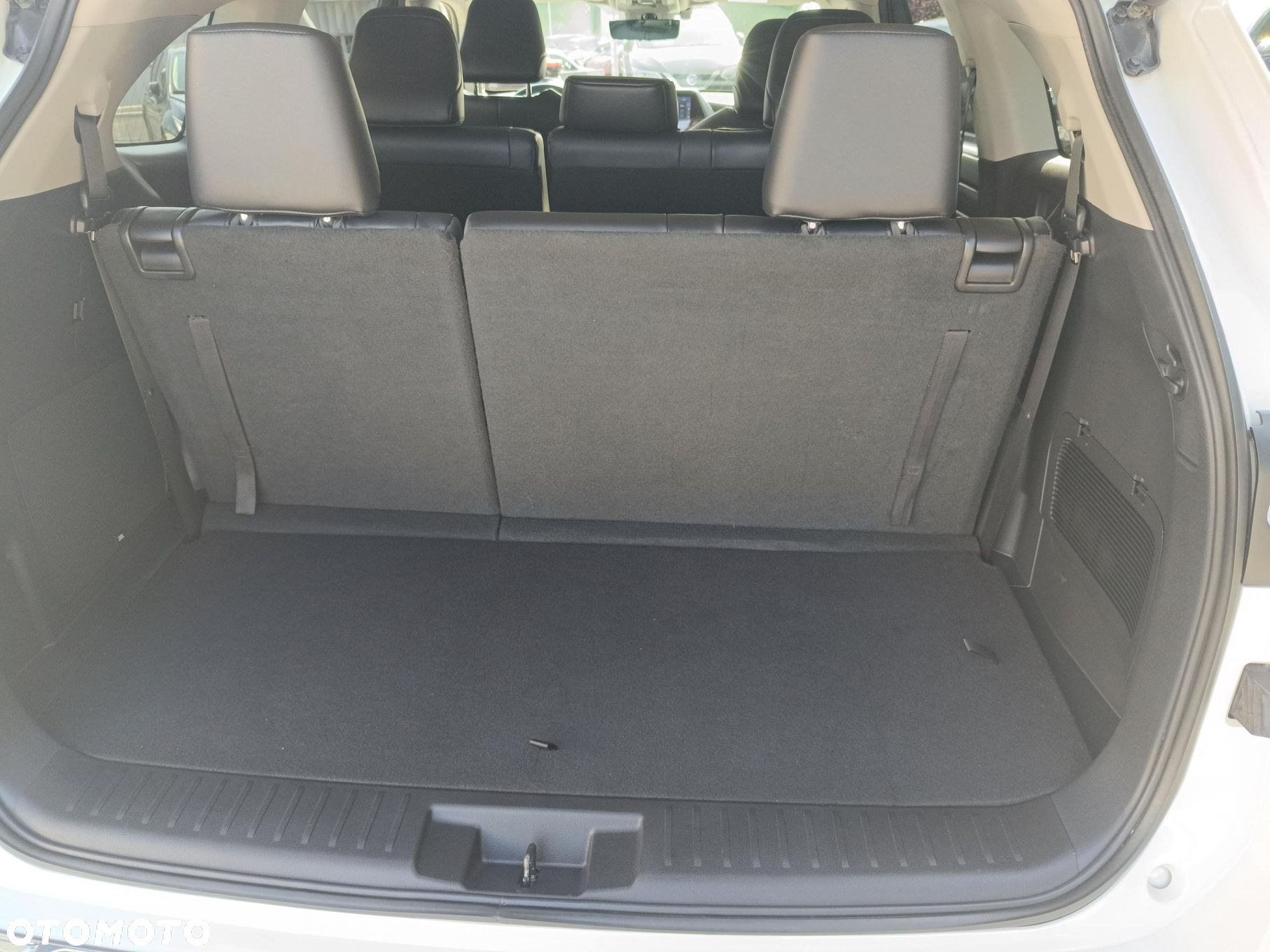 Toyota Highlander - 13