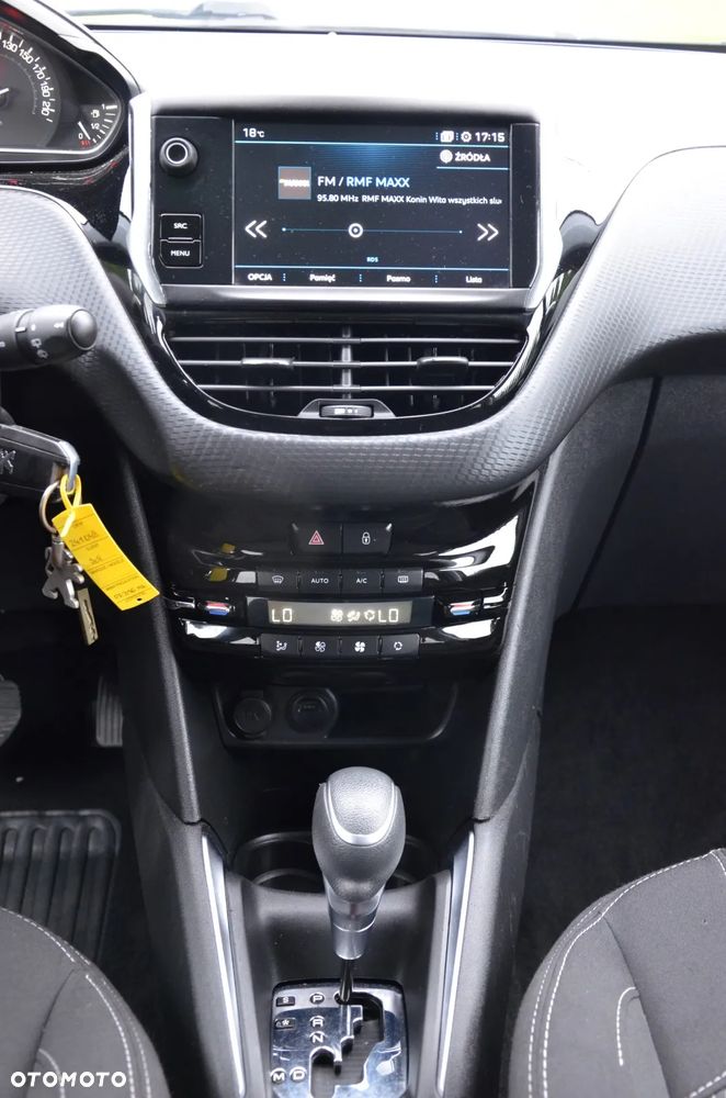 Peugeot 208 PureTech 110 Stop & Start EAT6 Allure - 16