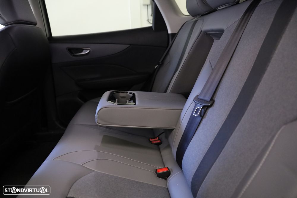 MG MGS5 EV 64 kWh Luxury - 12