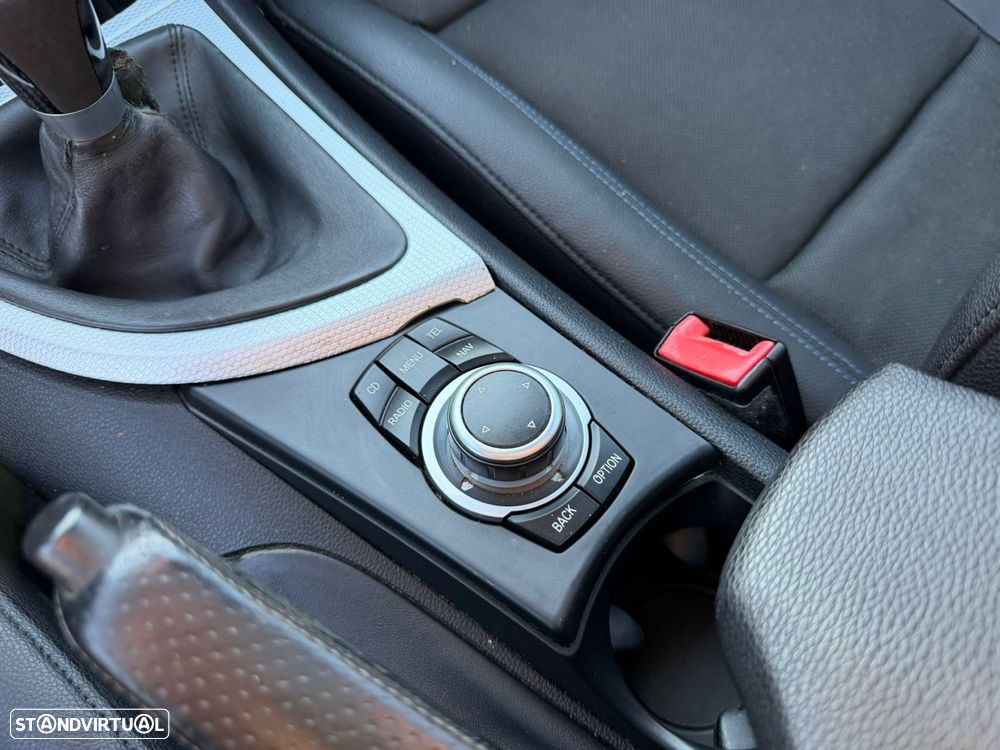 BMW 120 d Pack M - 18