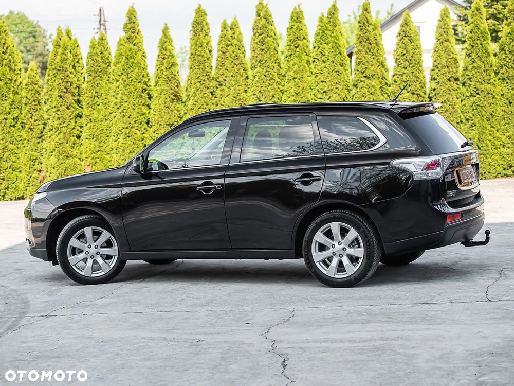 Mitsubishi Outlander - 10
