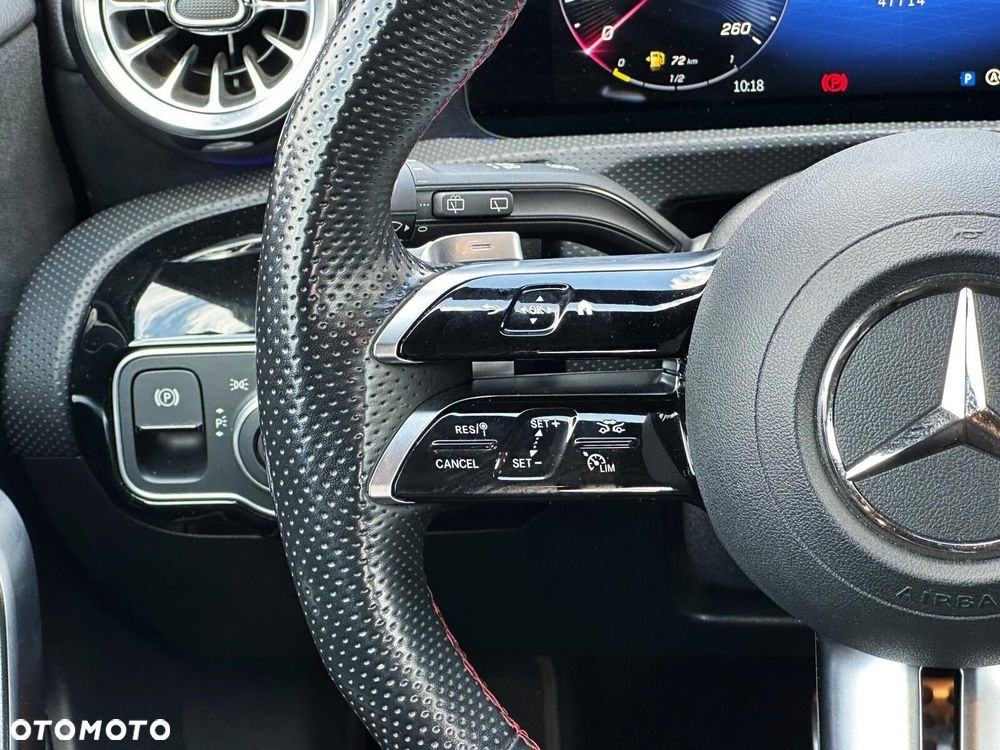 Mercedes-Benz CLA - 11