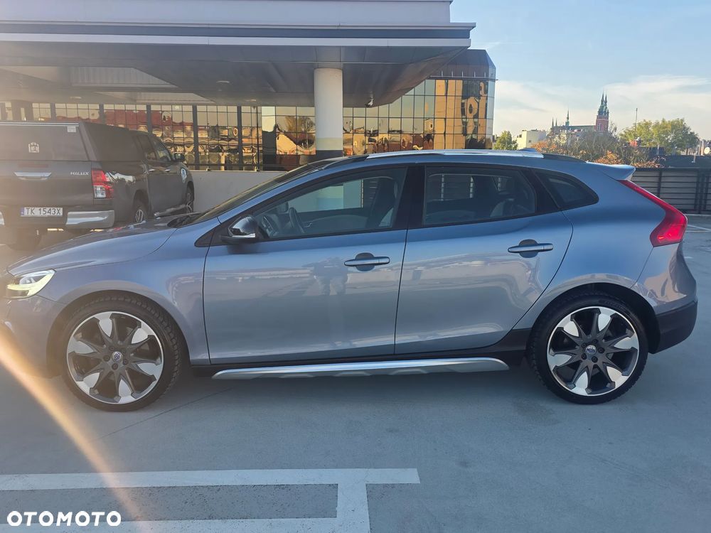 Volvo V40 2017 photo 2