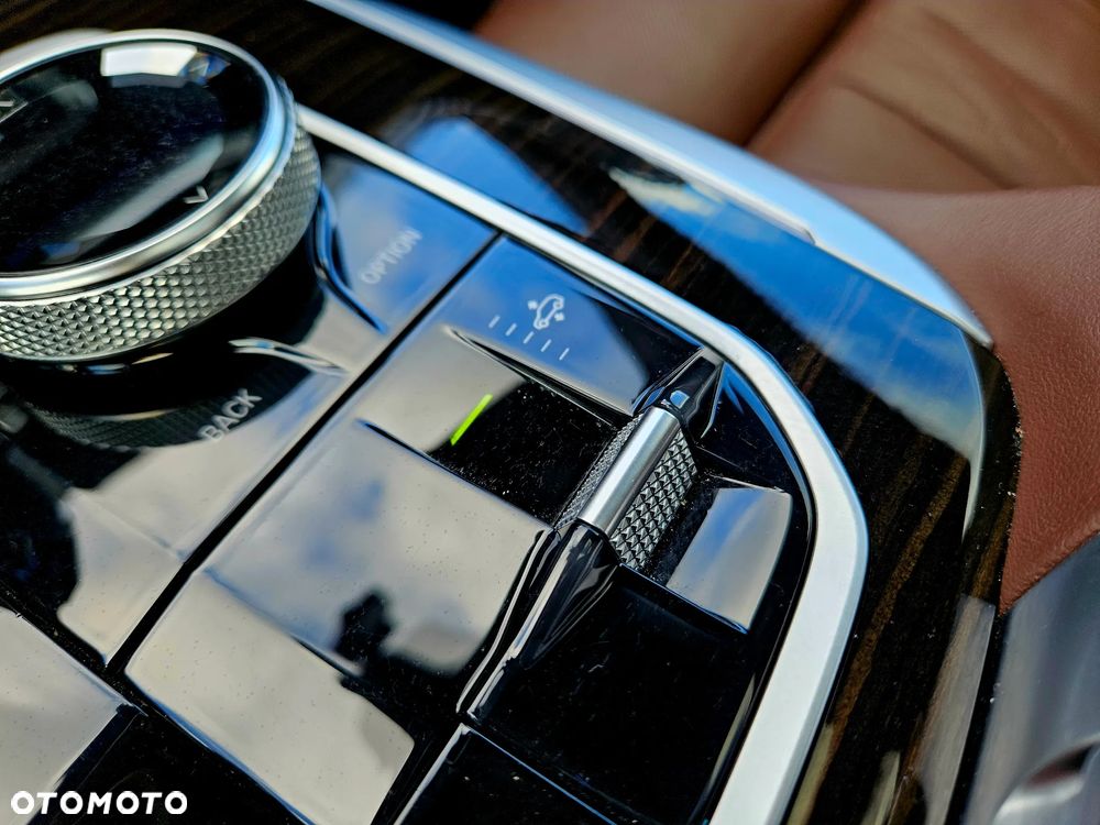 BMW X7 - 11
