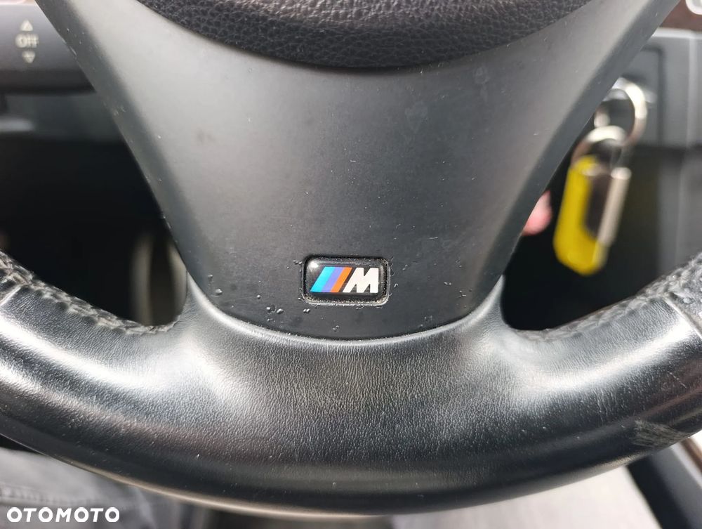 BMW Seria 3 320d xDrive DPF Touring - 25