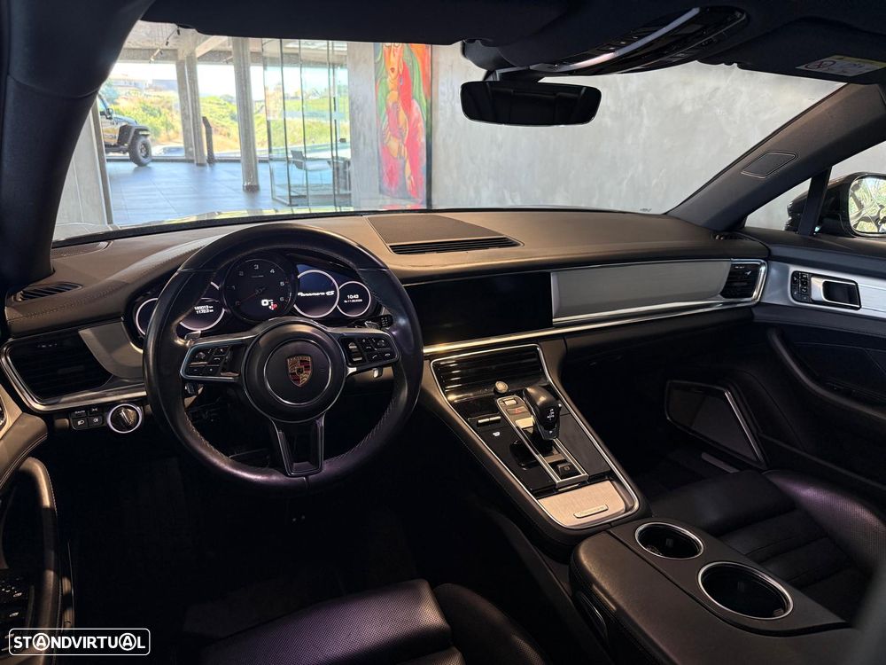 Porsche Panamera 4 S - 30