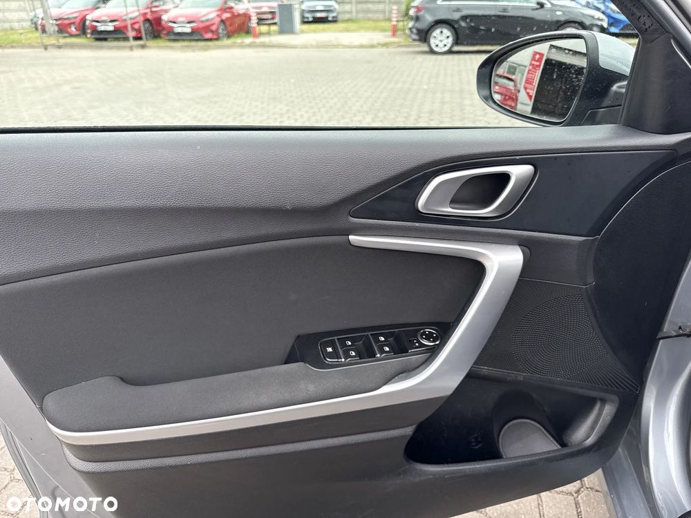 Kia Ceed 1.4 T-GDI M DCT - 11
