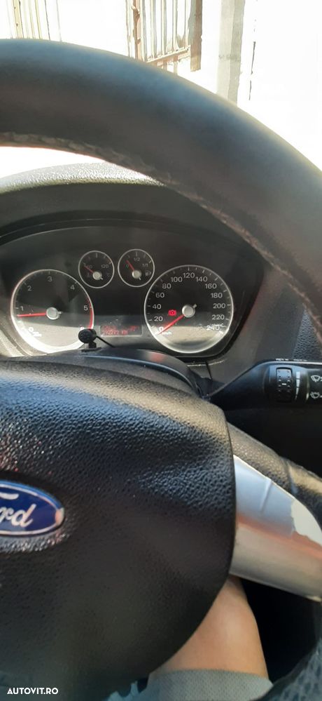 Ford Focus 1.6 TDCI 90 CP Trend - 5