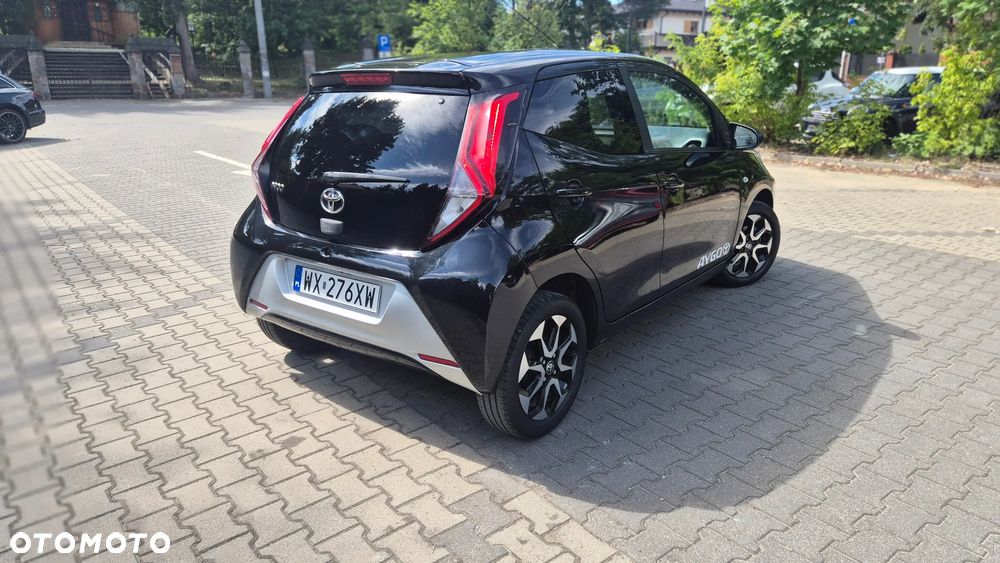Toyota Aygo x.shift x-play connect - 6