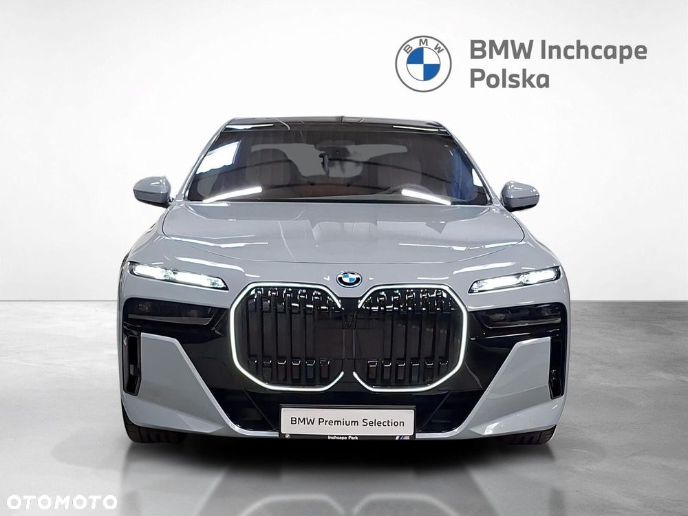 BMW Seria 7 - 8