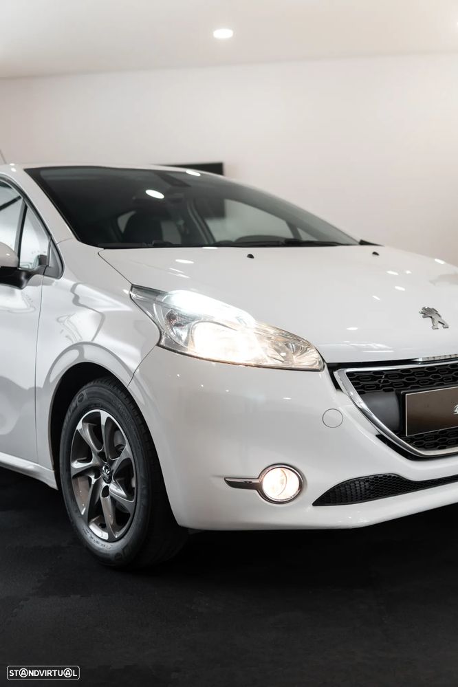 Peugeot 208 1.2 VTi SE Style - 12
