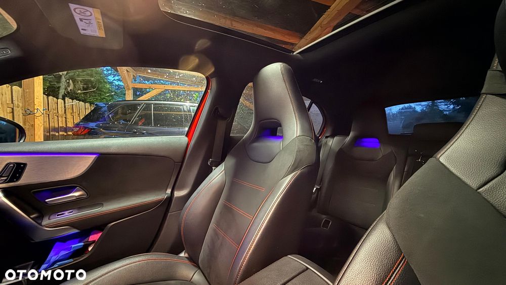 Mercedes-Benz Klasa A 220 4-Matic AMG Line 7G-DCT - 14