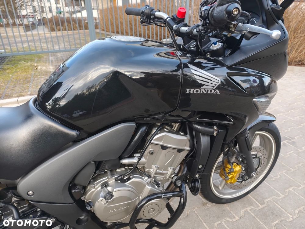 Honda CBF - 12