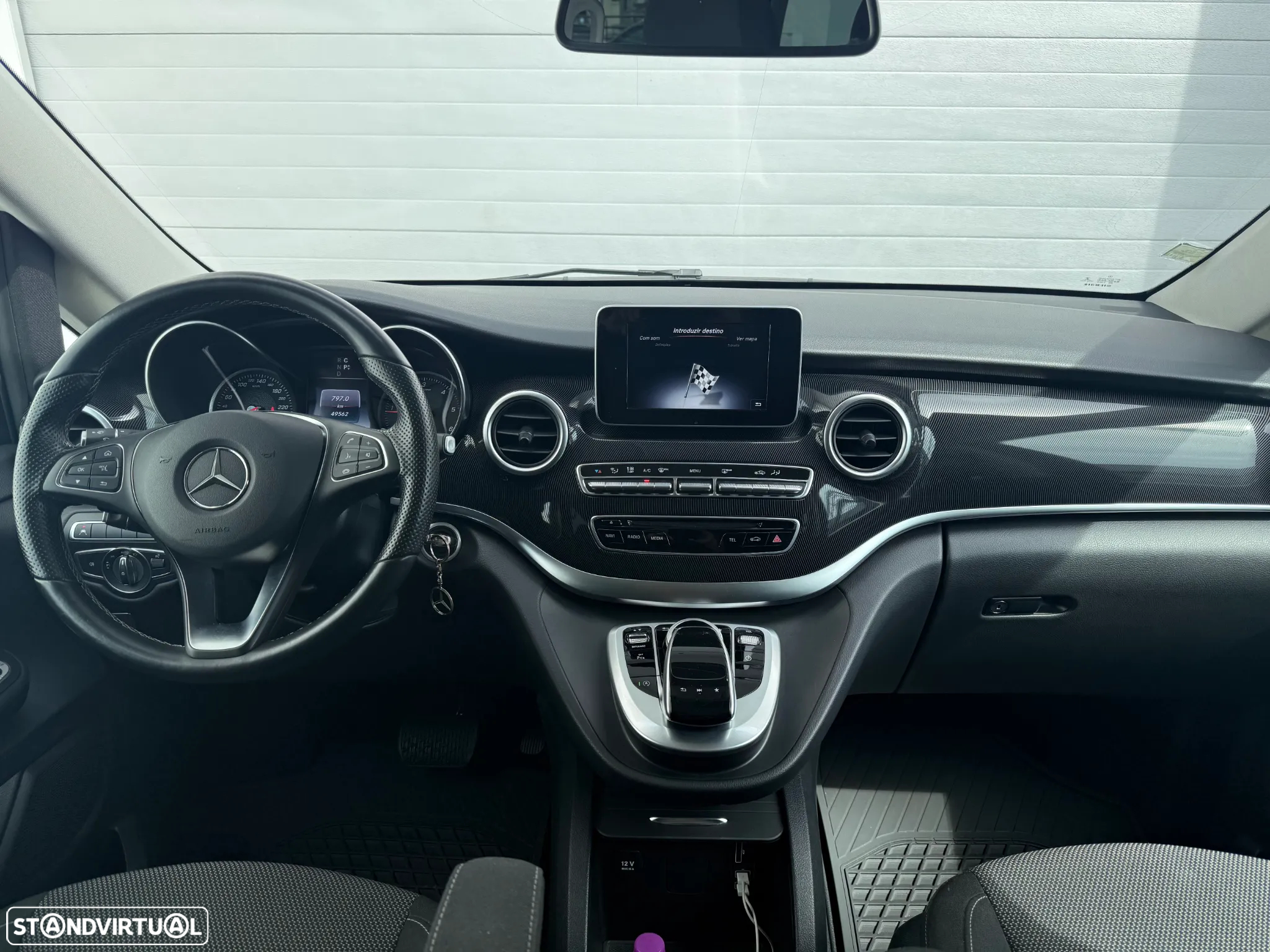 Mercedes-Benz V 220 d Longo Aut. - 26