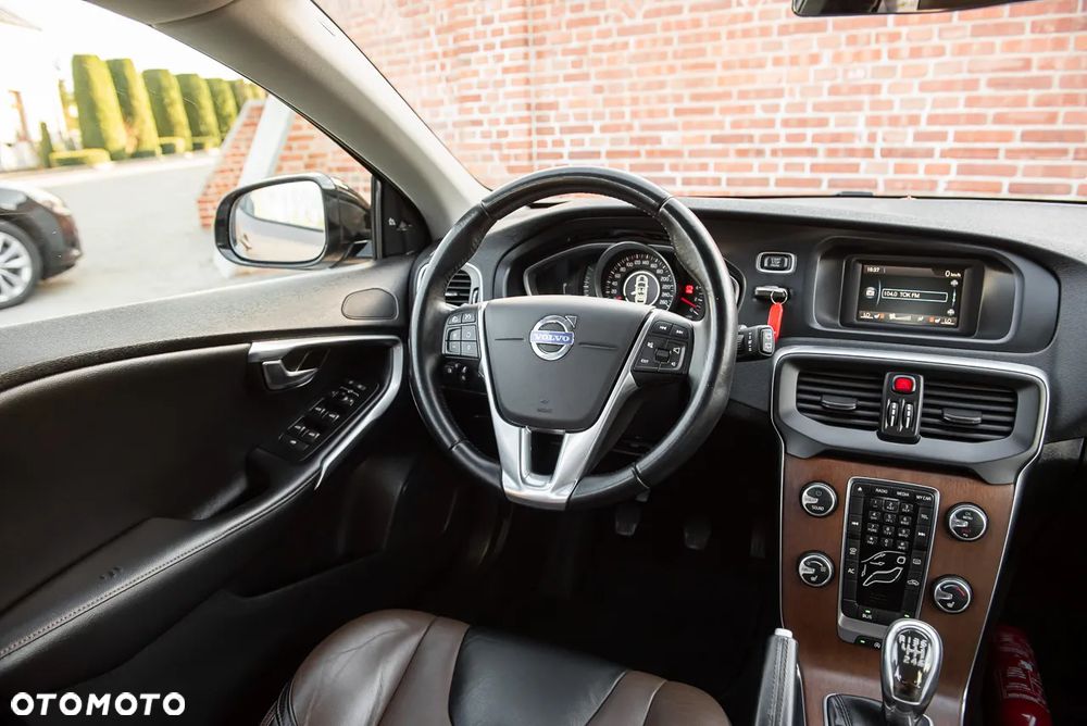 Volvo V40 Cross Country D2 - 28