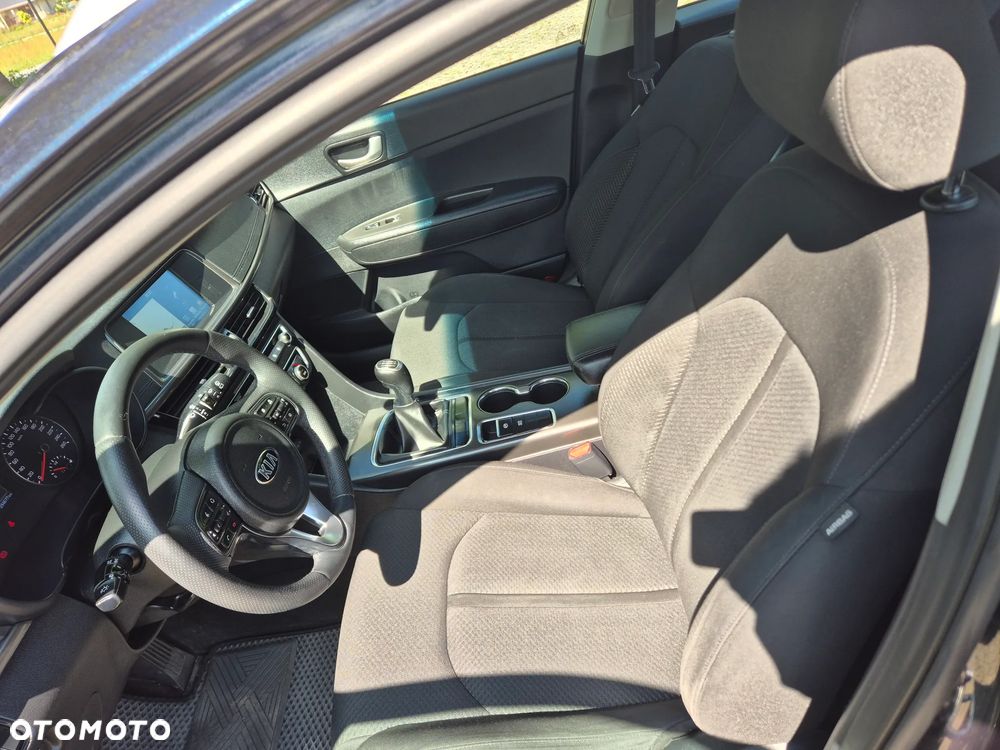 Kia Optima 1.7 CRDI M - 9