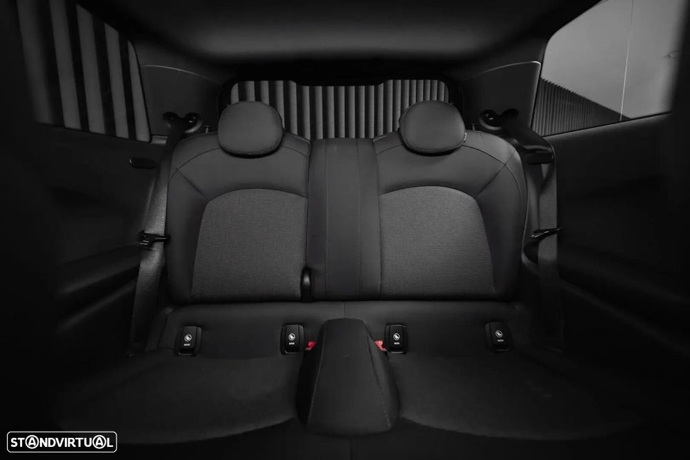 MINI 3 Portas One D - 33