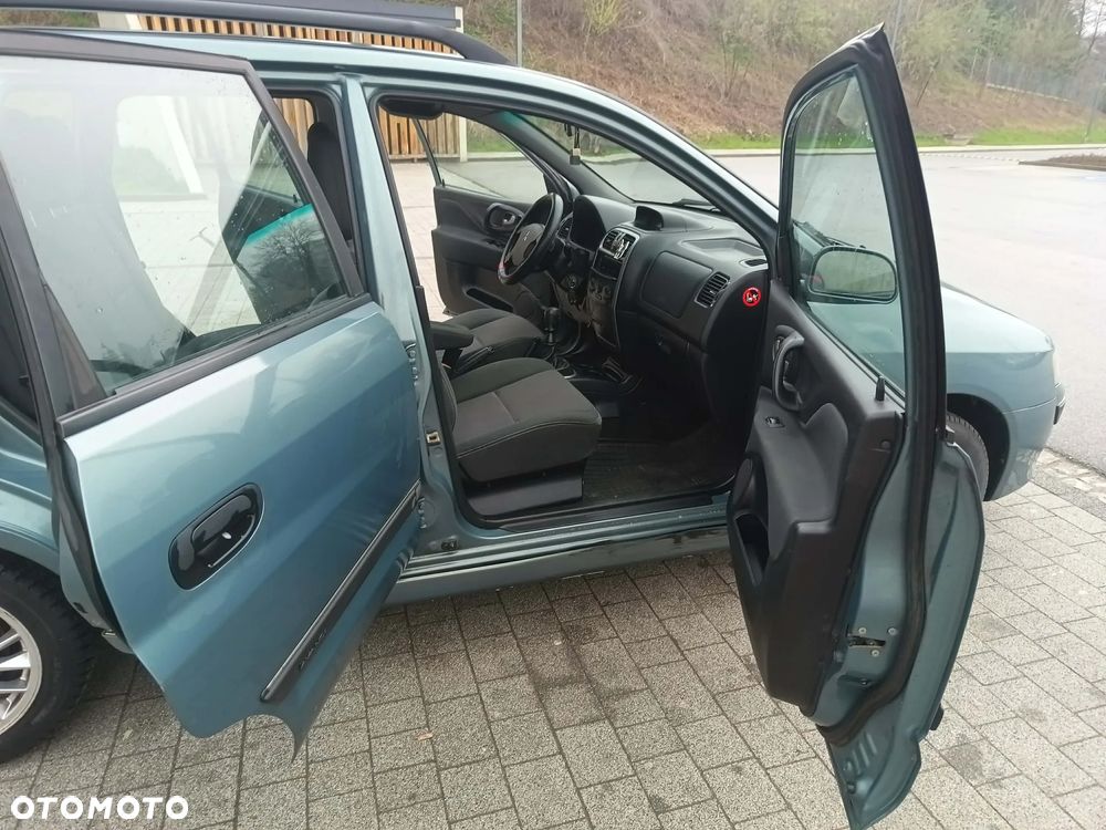 Mitsubishi Space Star 1.6 Avance - 23