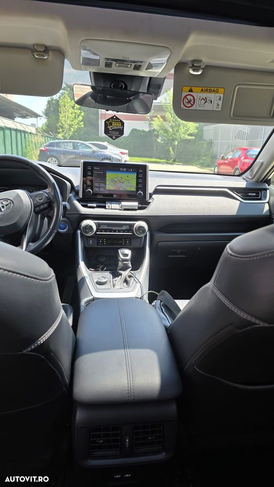 Toyota RAV4 - 10