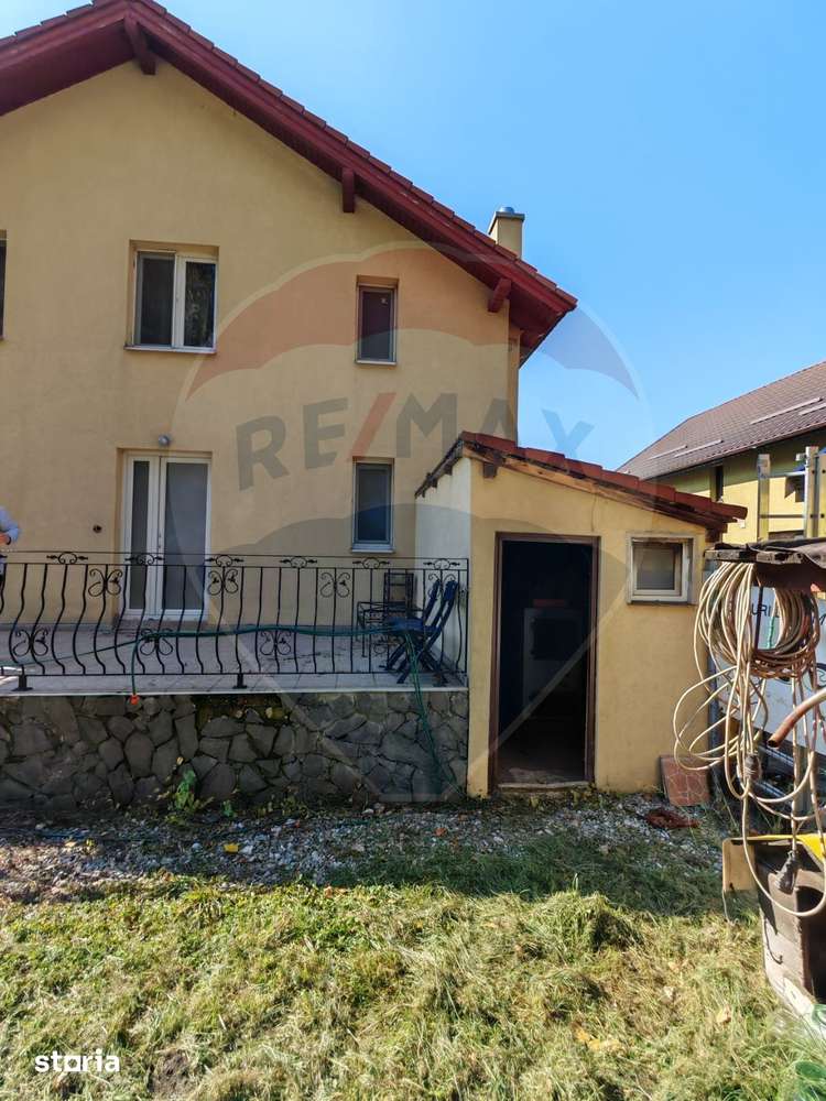 Casă / Vilă cu 5 camere de vânzare in Harman, Brasov - Imagine principală: 3/20