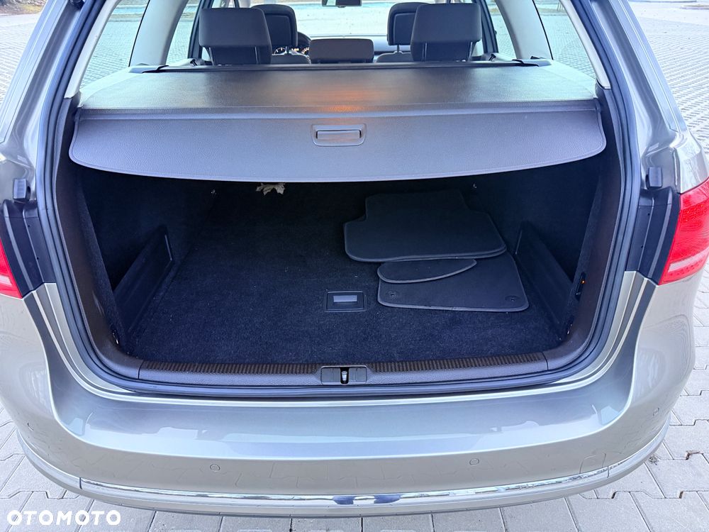 Volkswagen Passat Variant 2.0 TDI DSG BlueMotion Technology Highline - 15