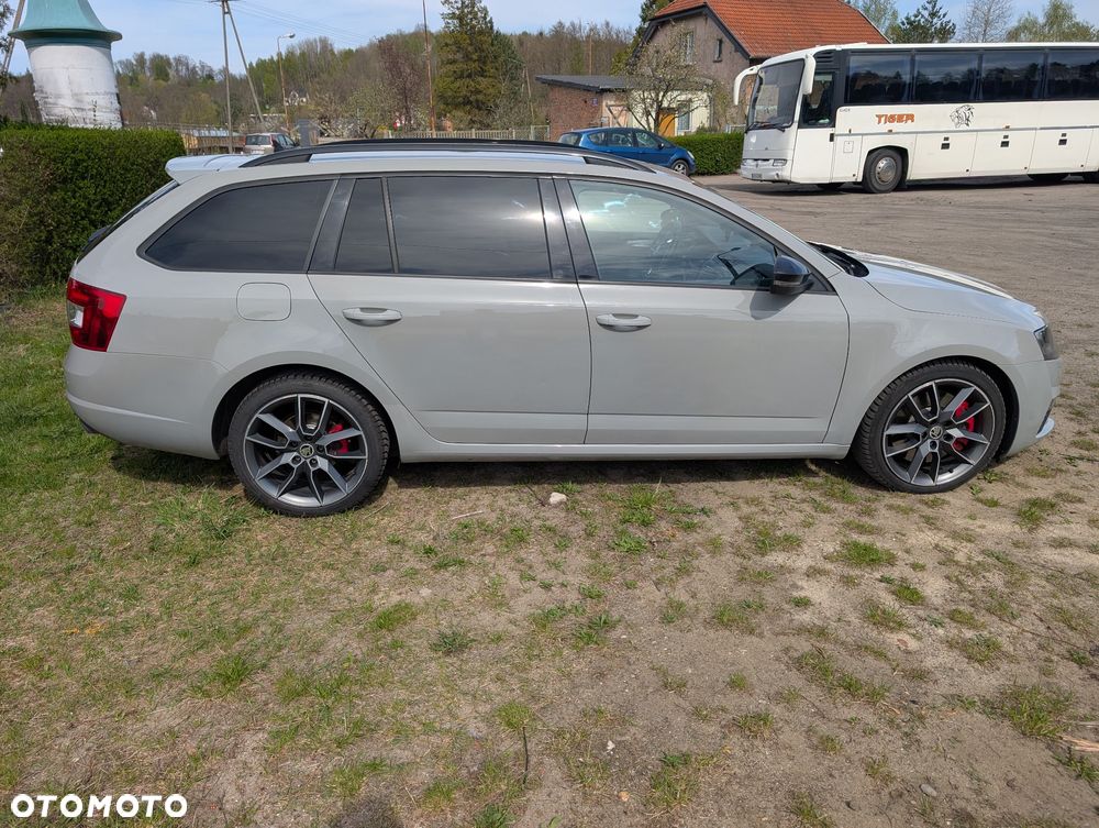 Skoda Octavia 2.0 TDI RS DSG - 5